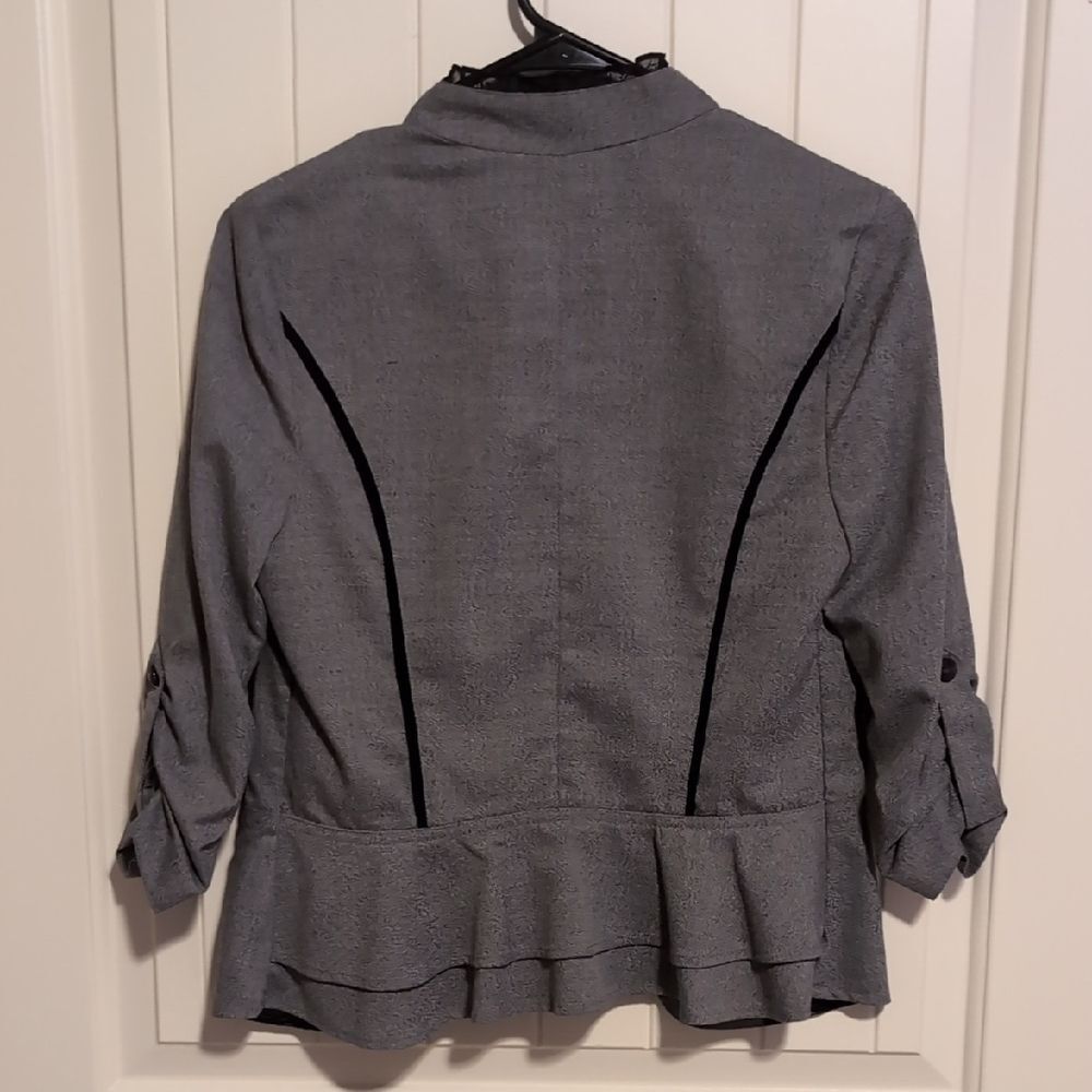 Stoosh Gray Women's Blazer With Black Accents - Picture 10 of 15